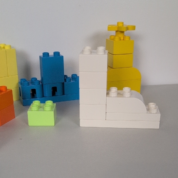 Lego Duplo Brick Box Building Set (Incomplete) - Picture 7 of 7